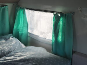 Fenster am Bett in Ida