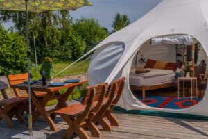 Glampingzelt mit eigener Sonnenterrasse