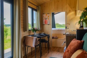 Blick ins Grüne aus Tiny Haus Mia