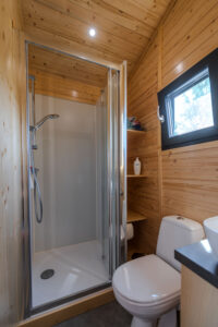 Vollwertiges Badezimmer im Tiny Haus Mia